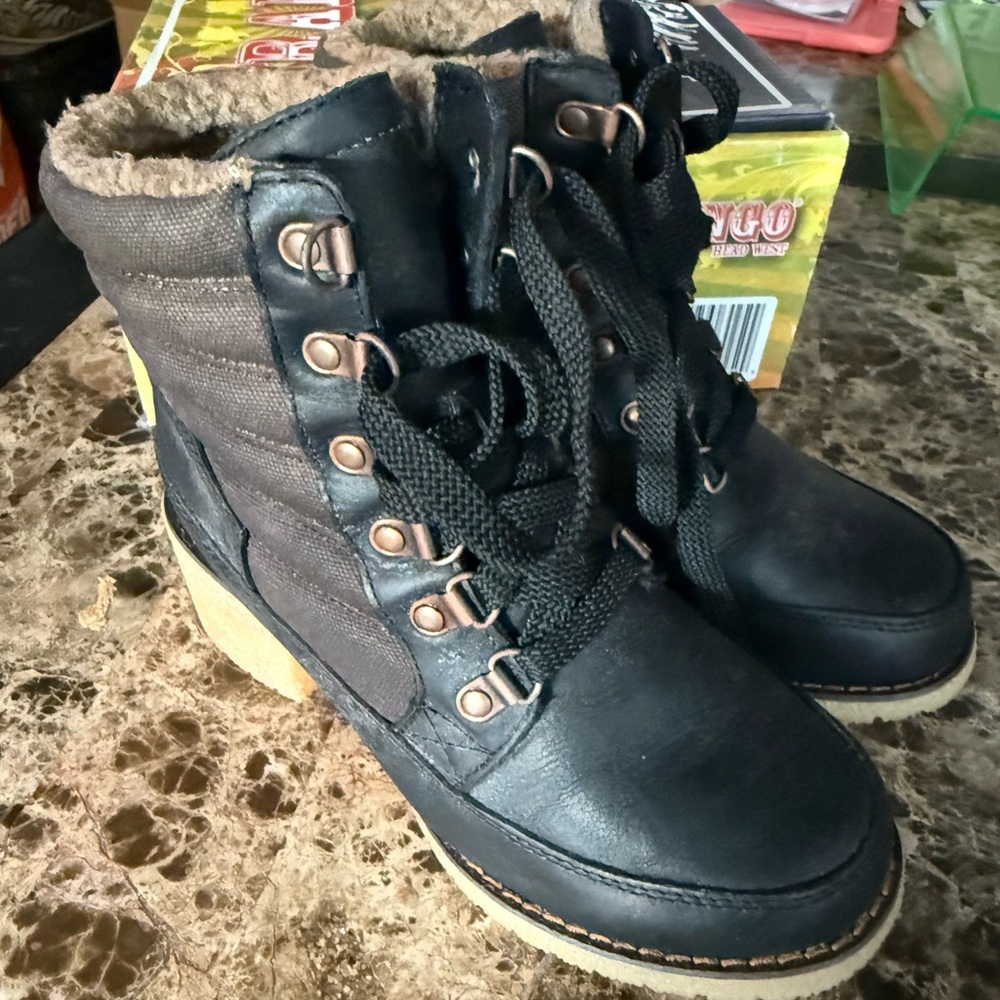 Durango Black and Brown Lace-Up Women's Boots - NWT
